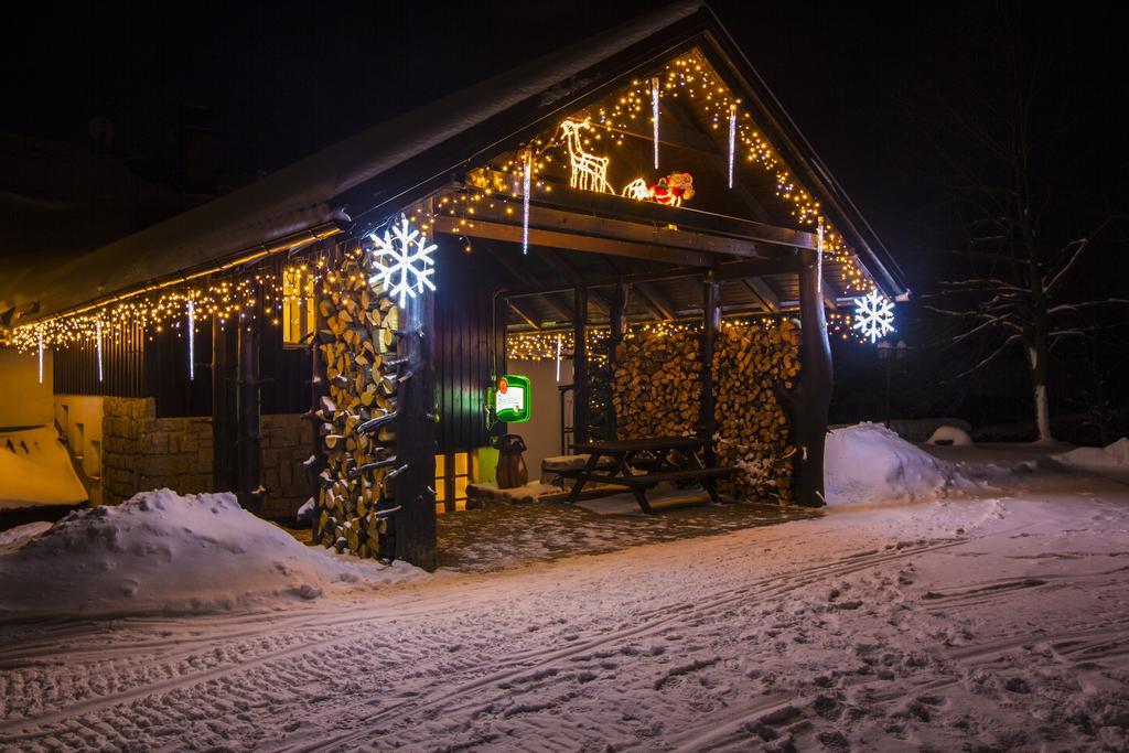 Отель Chata Pod Lipami Рокицани Экстерьер фото